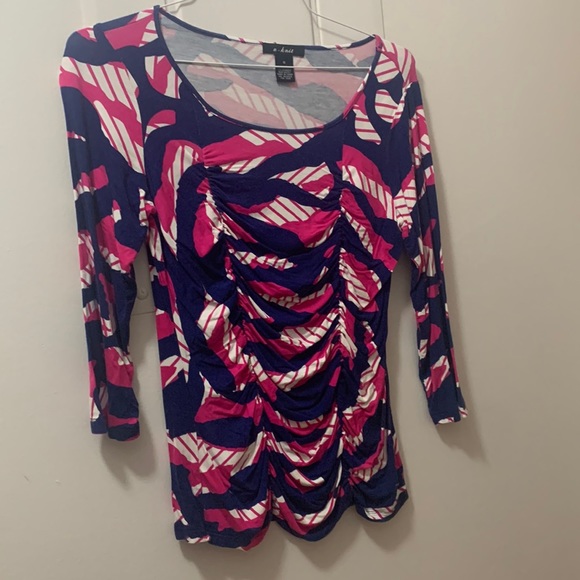 3/4 sleeve top - Picture 1 of 4